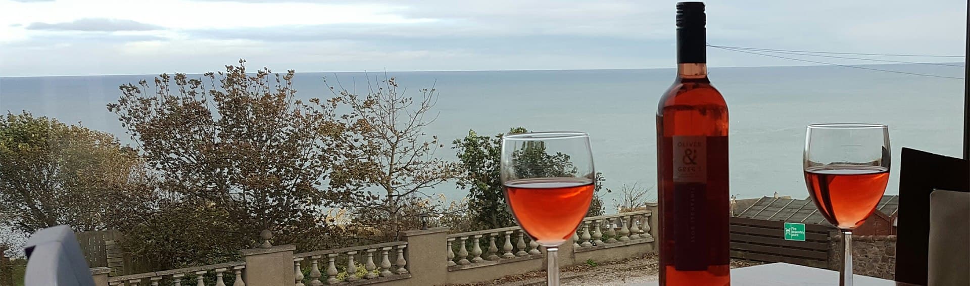 Der Blick vom Cove Bay Hotel